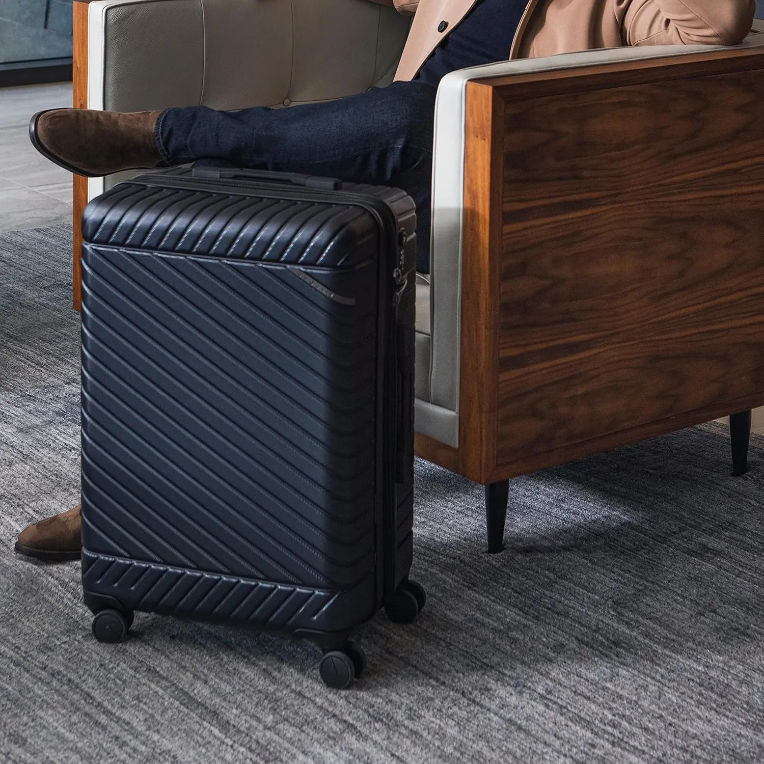 Bugatti Oslo Collection 3 Piece Hard Shell Luggage Set, Polycarbonate Expandable Suitcases with 360-Degree Spinner Wheels, 20 Inch Carry On, 24 Inch Mid-size, 28 Inch Large Bags, Navy