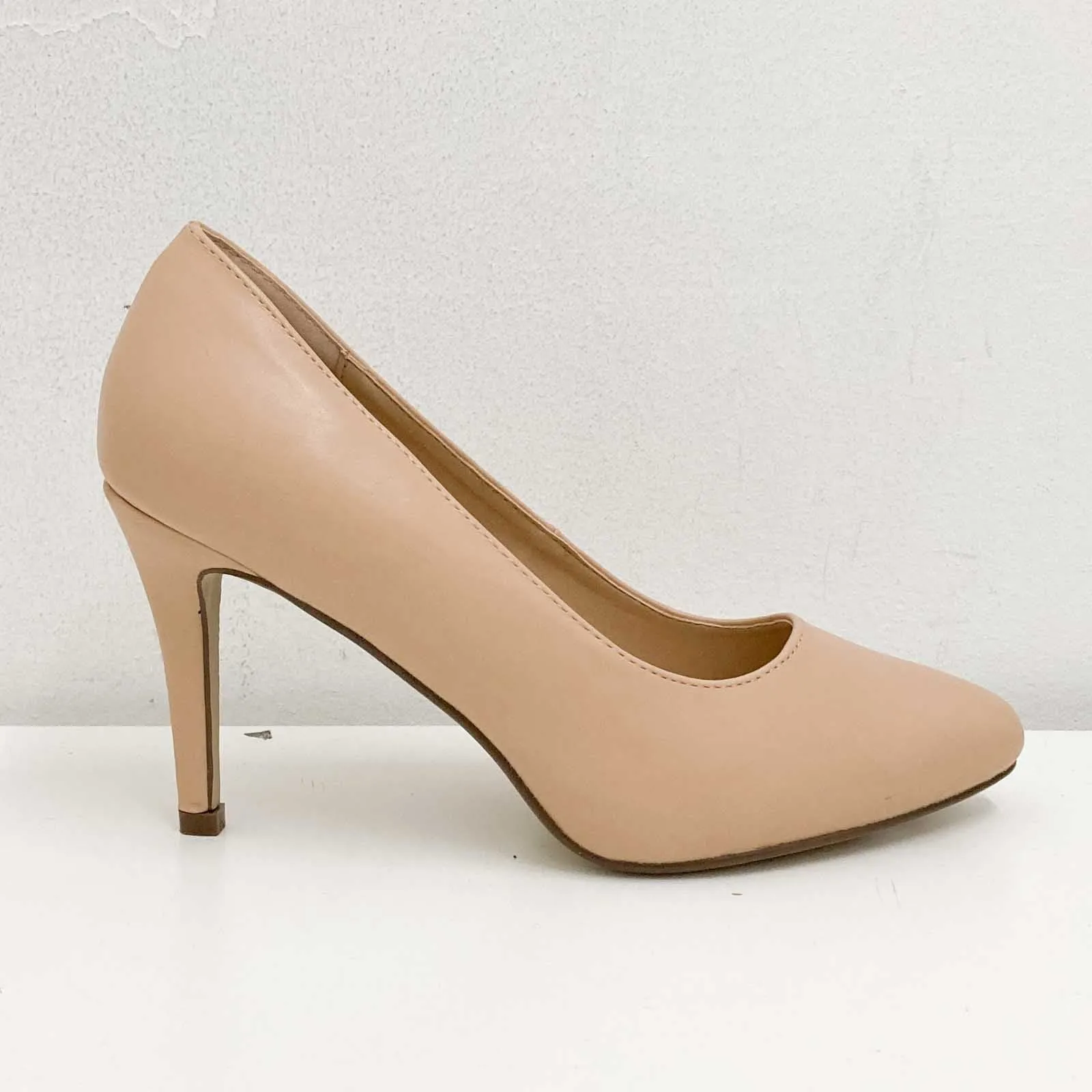 City Chic Nude Beige Faux Leather Slip On Court Heels Size 40 UK 7