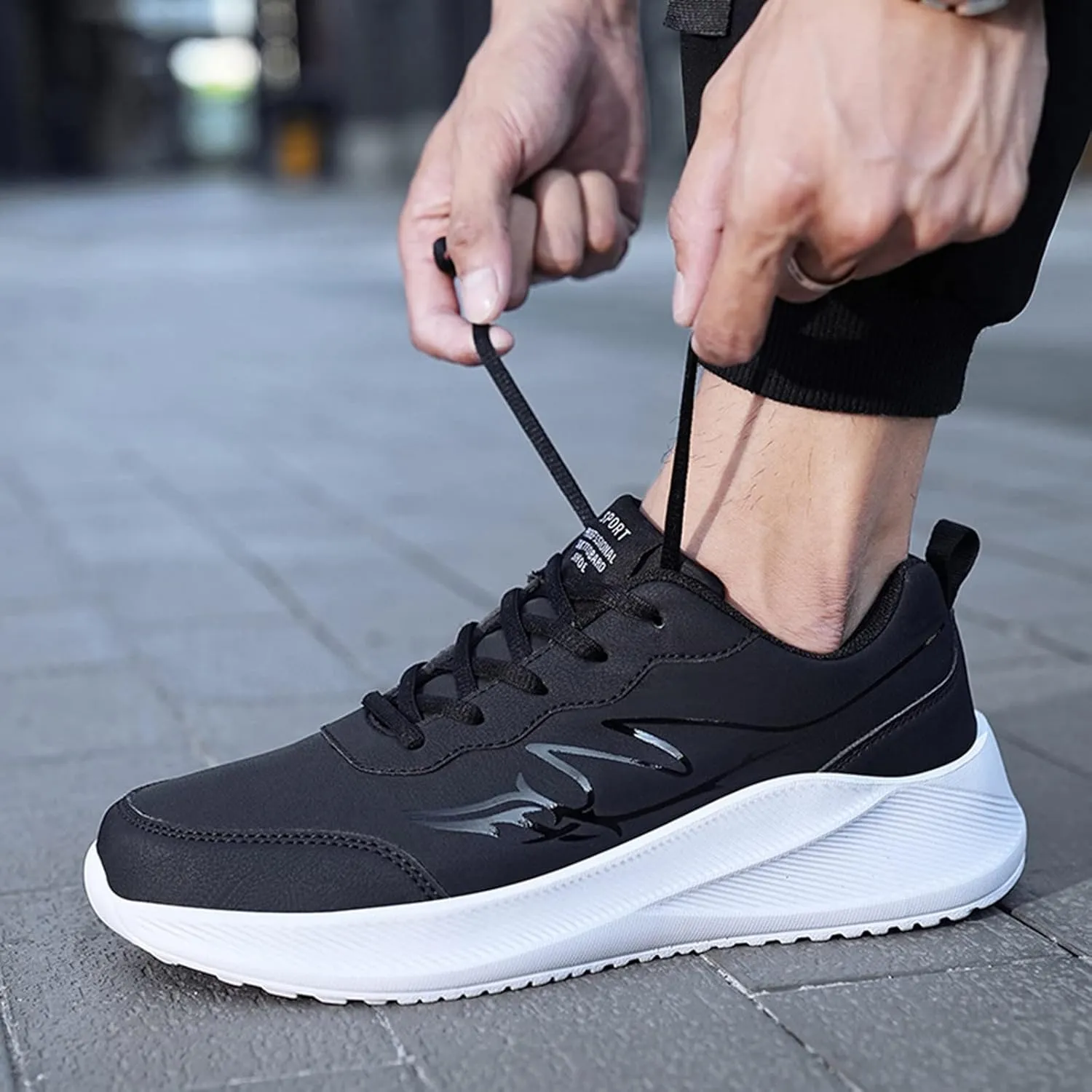 Fashion Men Sports Shoes Flat Thick Bottom Non Slip Lace Up Upper Comfortable Sneaker Shoes for Men Fashion