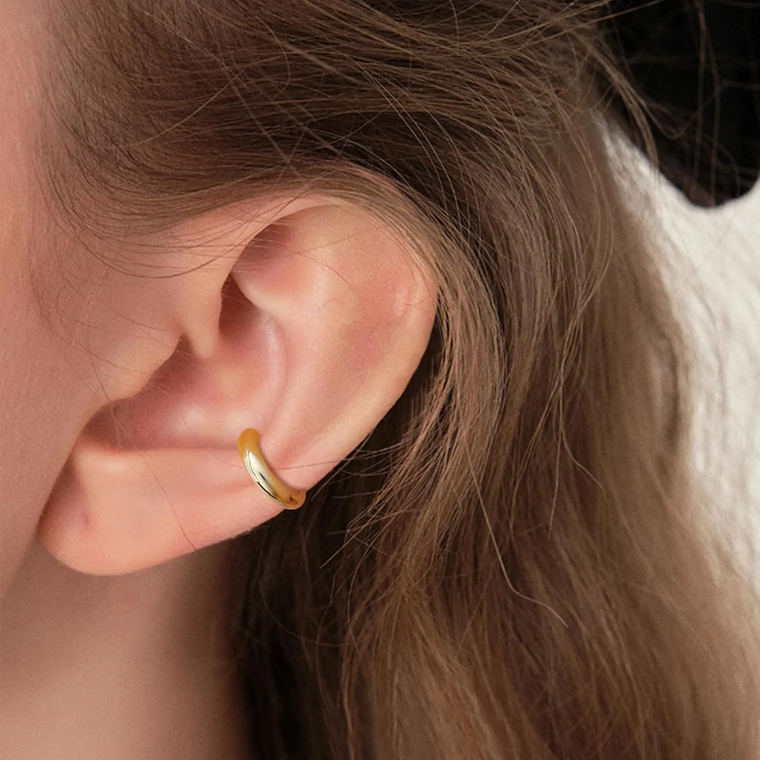 JeryWe Ear Cuff Earrings for Women Non Piercing - 14K Gold Plated Huggie Hoop, Clip On Elegant Ear Clips, Cartilage Wrap, Fashionable Fake Earring Cuffs for Non Pierced Ears 2PCS