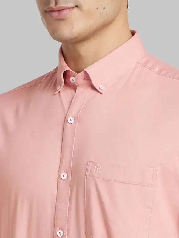 Men Red Contemporary Fit Solid Cotton Shirts