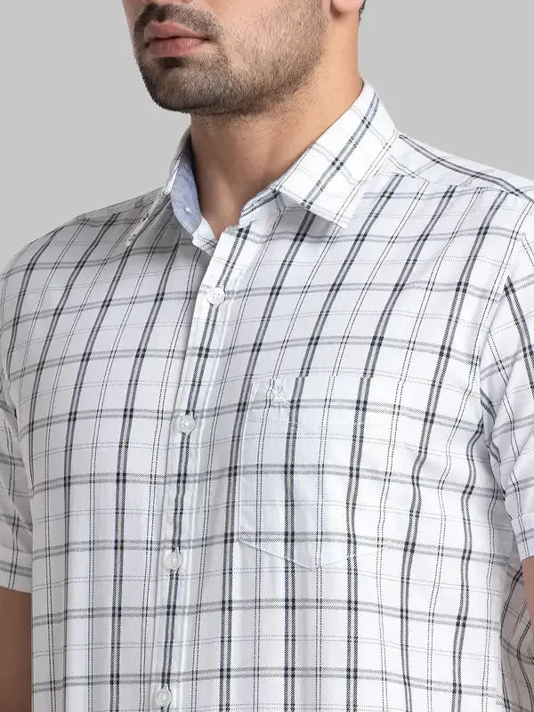 Men White Slim Fit Checks Cotton Half Sleeve Shirts