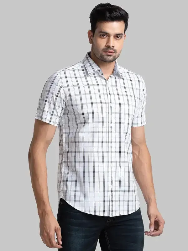 Men White Slim Fit Checks Cotton Half Sleeve Shirts