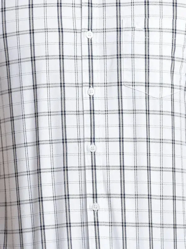 Men White Slim Fit Checks Cotton Half Sleeve Shirts