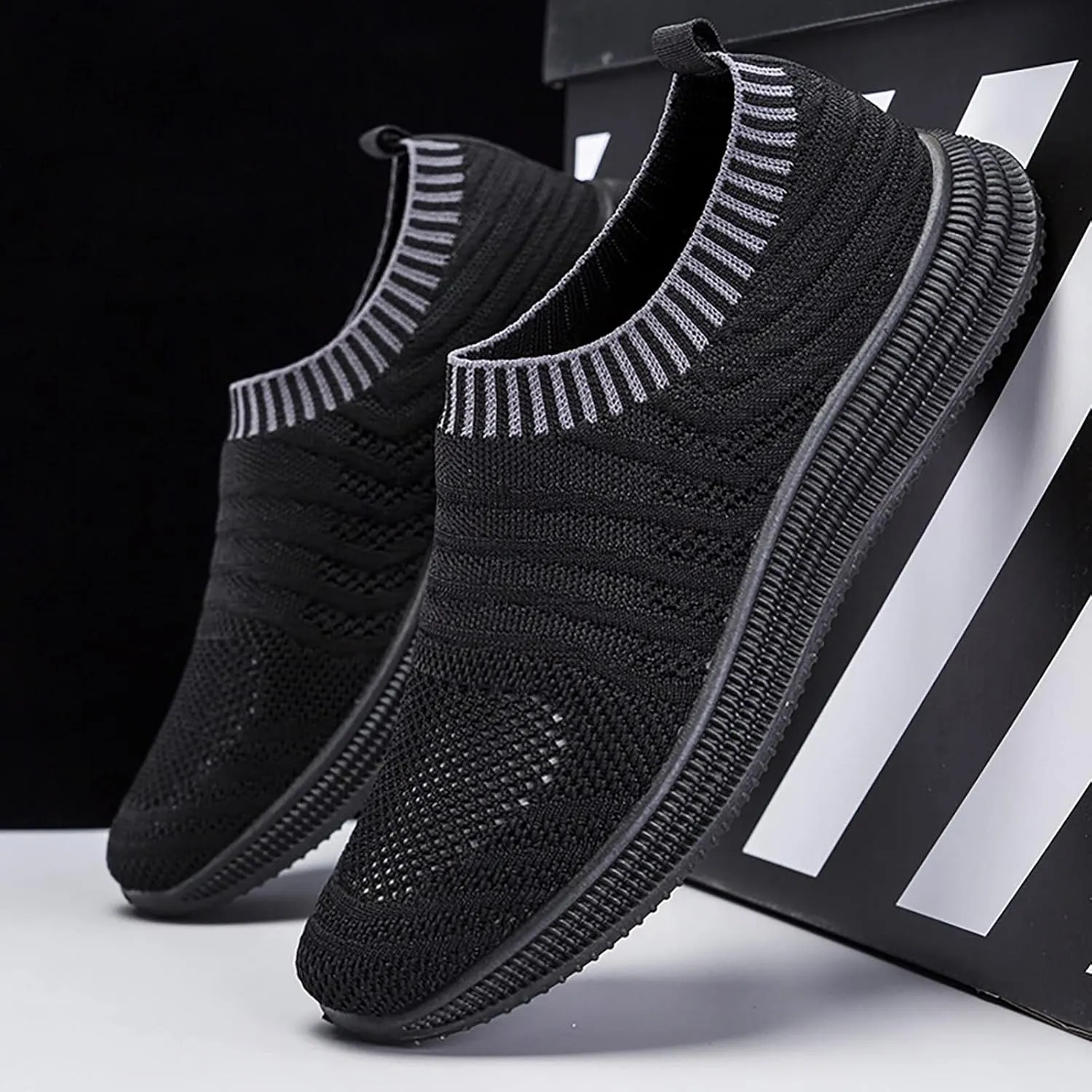 Men's Casual Shoes 2025 Spring and Summer New Fly Woven Mesh Breathable Fashion Walking Mens Sneaker Storage Boxes