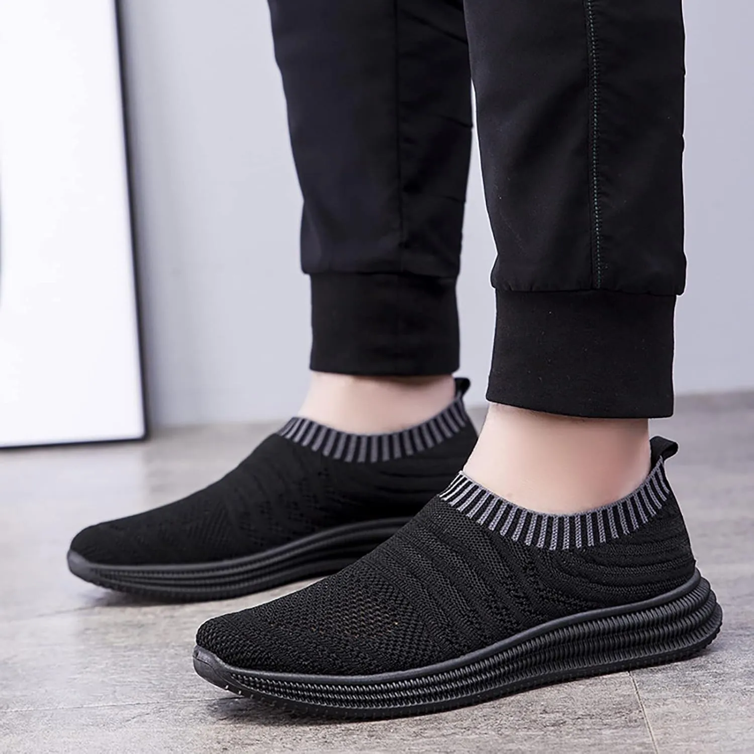 Men's Casual Shoes 2025 Spring and Summer New Fly Woven Mesh Breathable Fashion Walking Mens Sneaker Storage Boxes