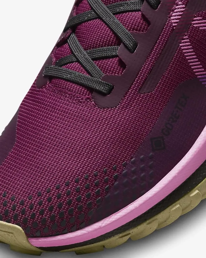 Nike Women's Low-Top Sneakers