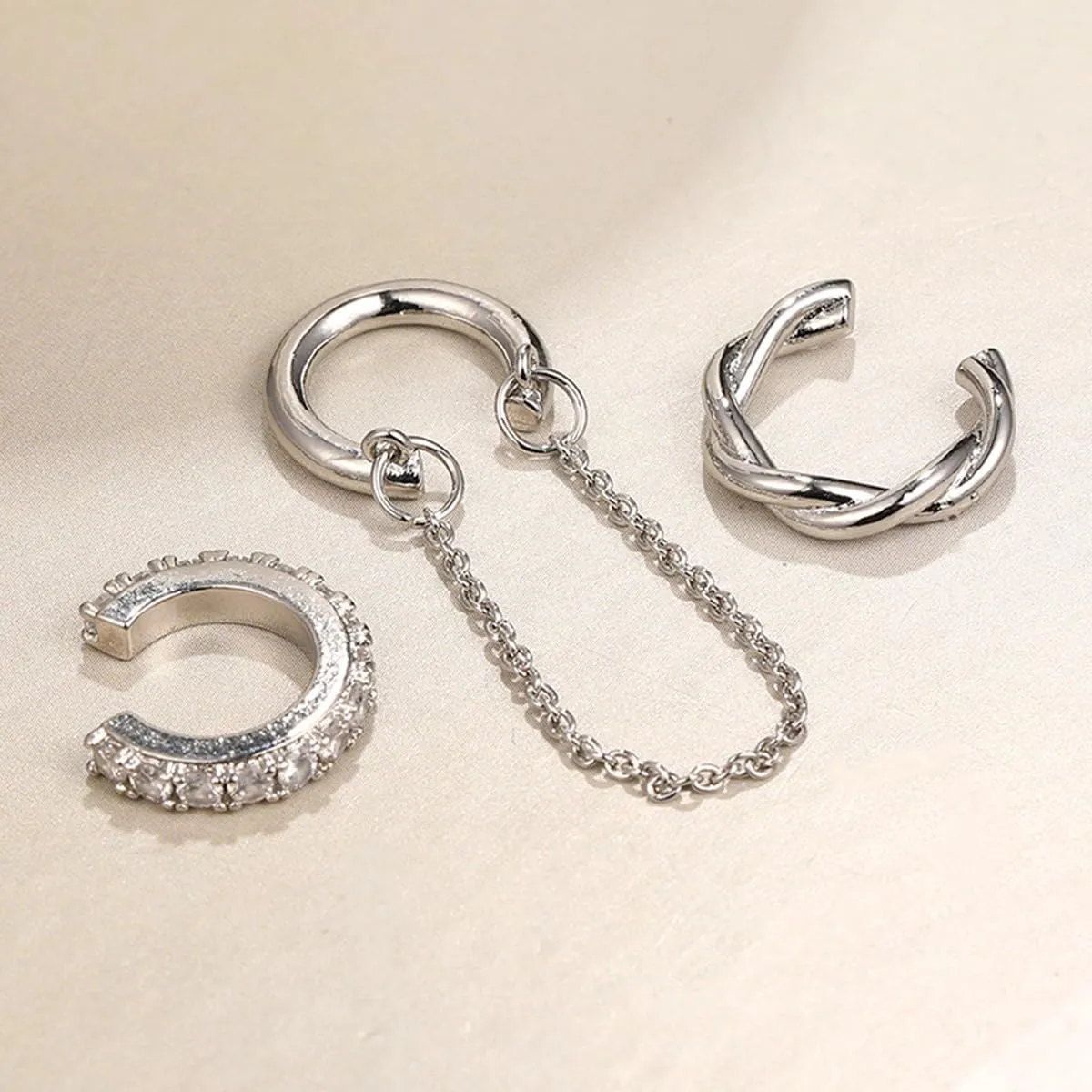 Silver Ear Cuffs Non Piercing Gold Ear Cuffs for Women Non Piercings Hypoallergenic Fake Ear Piercings Sparkle Clip On Earrings Bling Cartilage Earrings Ear Cuff Earrings for Women Dainty Earrings