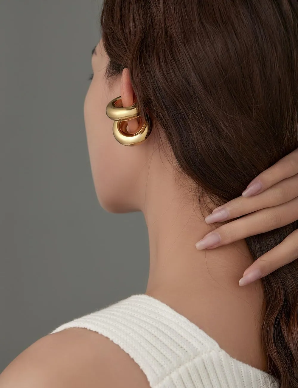 VQYSKO 2 PCS Ear Cuffs Earrings For Women | Non Piercing 14K Real Gold Cuff Clip On Cartilage Hoop Earring | Hollow Lightweight Earrings Trendy Thick Gold Jewelry