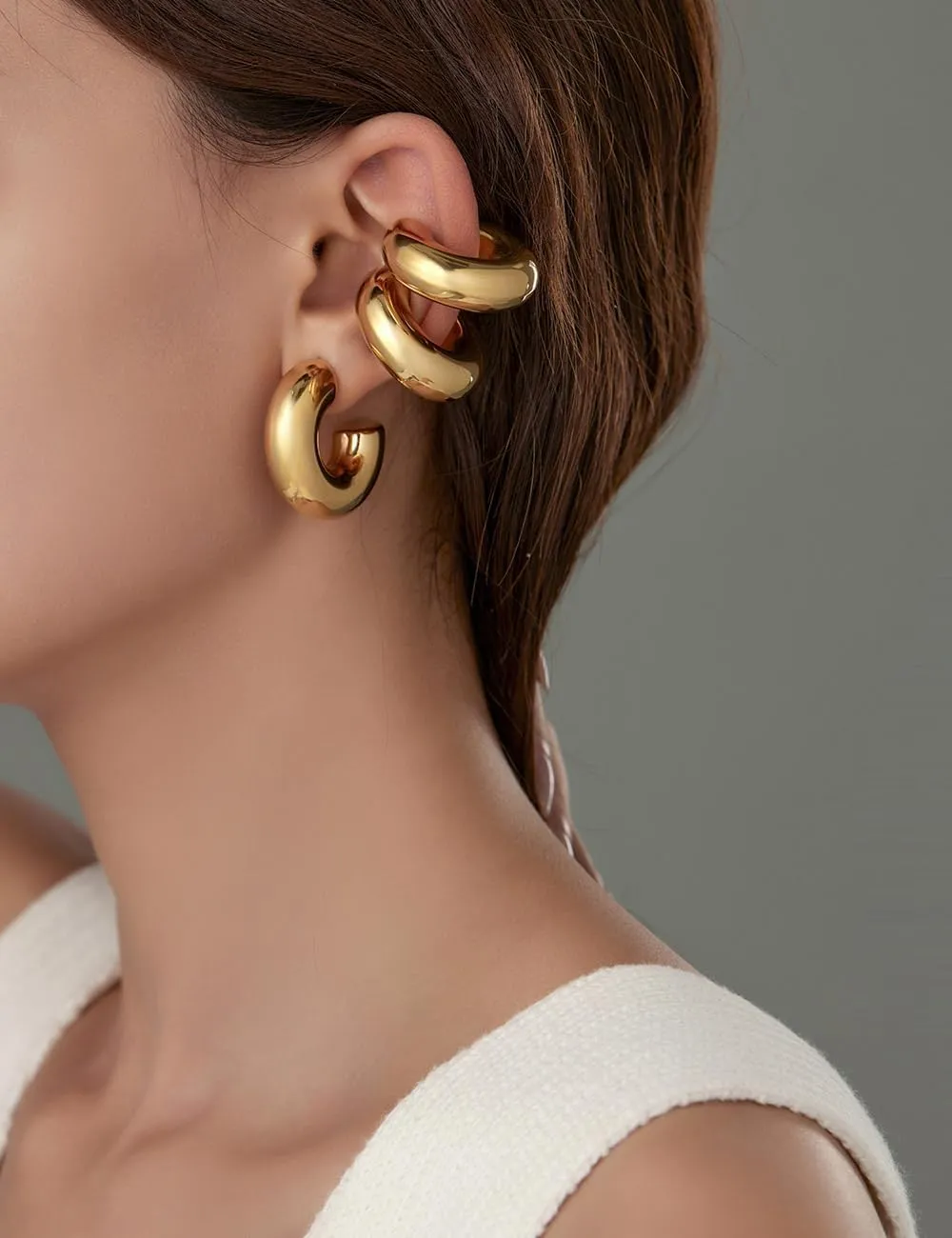 VQYSKO 2 PCS Ear Cuffs Earrings For Women | Non Piercing 14K Real Gold Cuff Clip On Cartilage Hoop Earring | Hollow Lightweight Earrings Trendy Thick Gold Jewelry